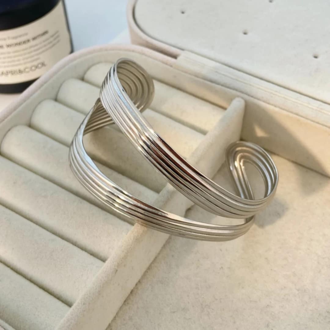 51b0d260-81e1-413a-a575-46064fcf270f