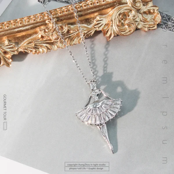 Hccbc2dde807748a5966ed8e3ecd795055